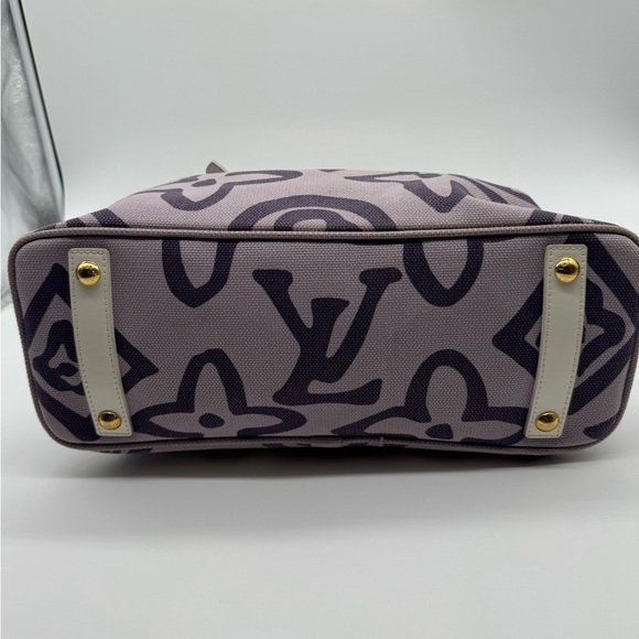 ❌SOLD❌Louis Vuitton Cruise Line - Picture 8 of 12